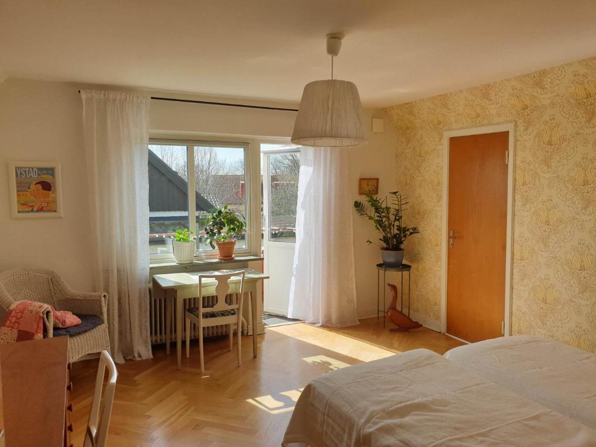 Egen Ovanvaning I Charmig Villa Naera Havet Ystad Buitenkant foto