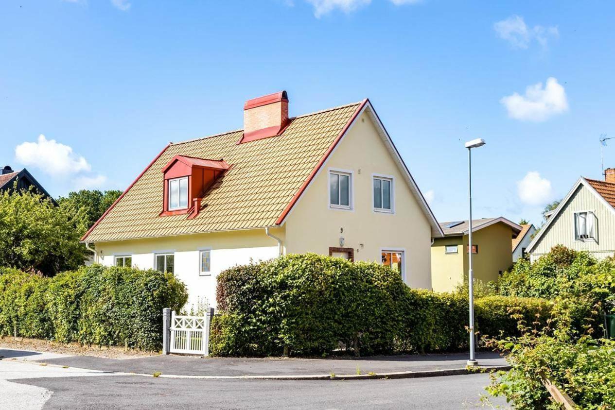 Egen Ovanvaning I Charmig Villa Naera Havet Ystad Buitenkant foto